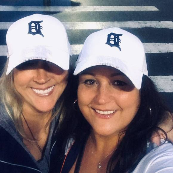 Meet your Posher, Jennifer - Picture 1 of 1